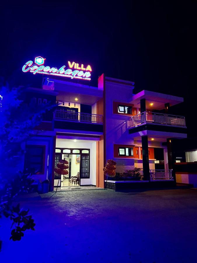 Villa Copenhagen ブキティンギ エクステリア 写真
