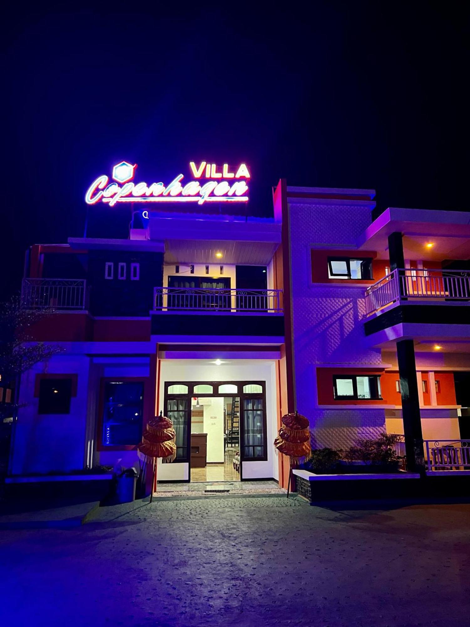 Villa Copenhagen ブキティンギ エクステリア 写真
